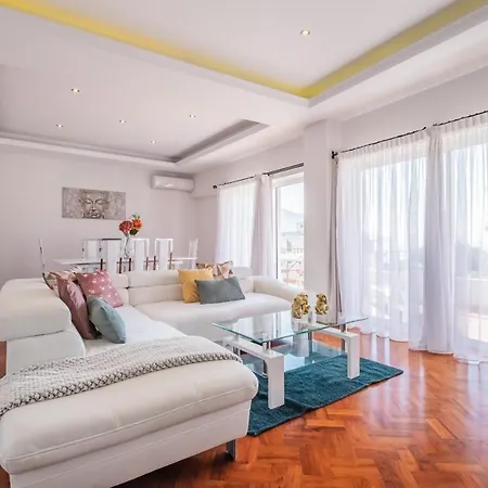 Jasmineiro - By Wehost