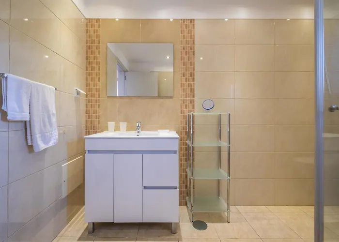 דירה Jasmineiro - By Wehost *