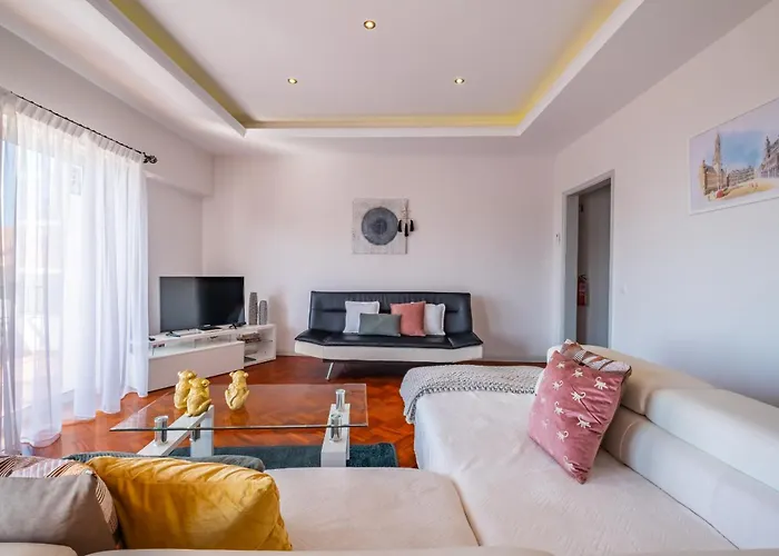 דירה Jasmineiro - By Wehost