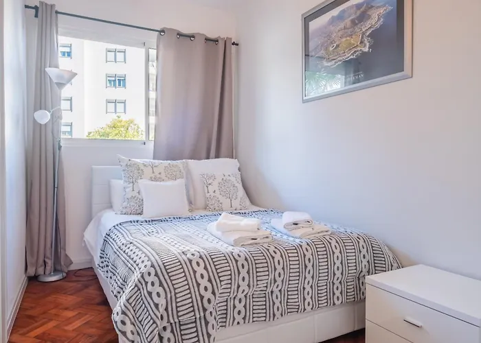 Jasmineiro - By Wehost פונשל