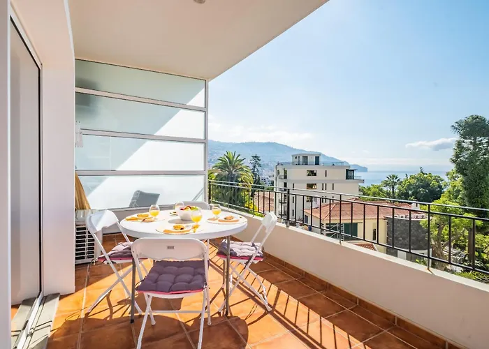 Jasmineiro - By Wehost דירה *